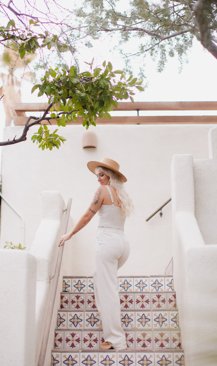 oatmeal colored slacks, sand slacks, sand colored linen pants